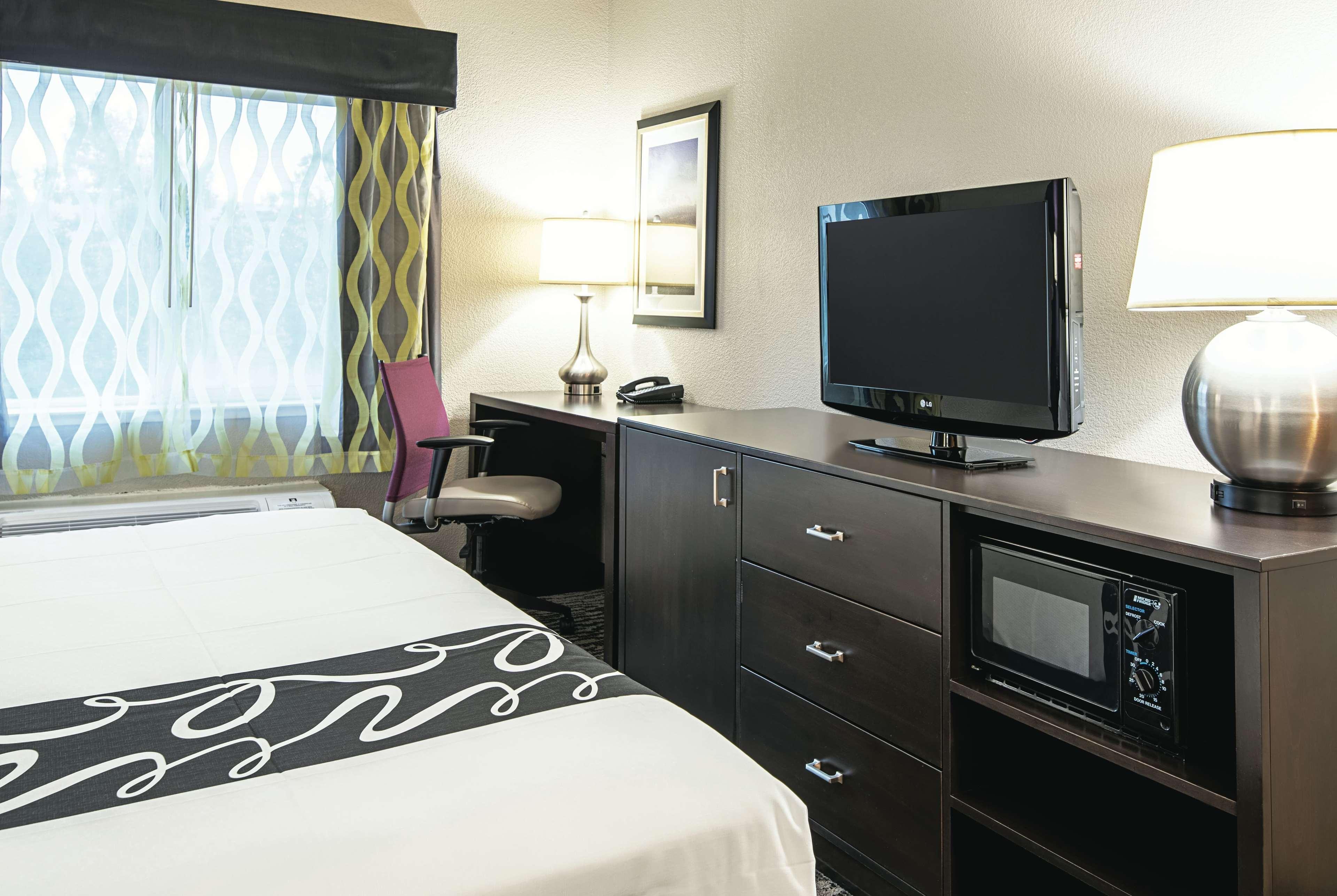 La Quinta Inn By Wyndham Livermore Exterior photo